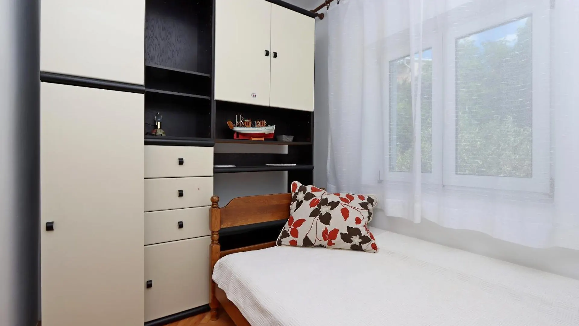 Apartments By The Sea Klenovica, Novi Vinodolski - 5516 Croatia